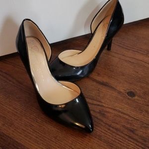 Jessica Simpson black pumps